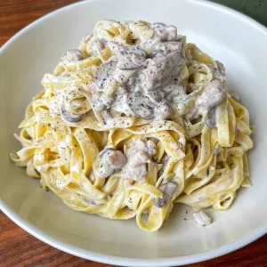 Chicken & mushroom pasta